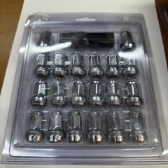 車用ホイールロックナット新品未使用20本シルバーの画像