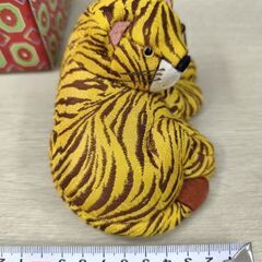 木目込み人形 虎の置物の画像