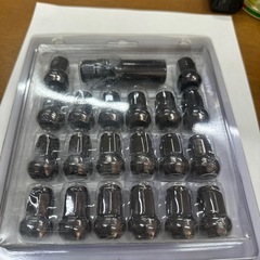 車用ホイールロックナット新品未使用20本ブロンズの画像