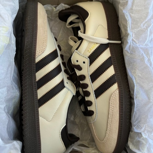 【新品】adidas 24.5cm クリームホワイト色