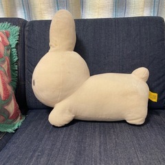 ミッフィー　ぬいぐるみ　グレー　ホワイトの画像