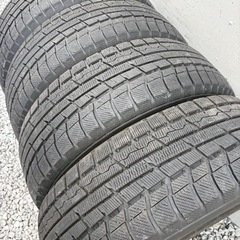 225/65/17冬トーヨーの画像