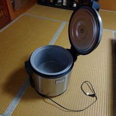 業務用炊飯器の画像
