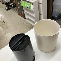 I2508-531 袋を隠せるゴミ箱 容量4L 中古の画像