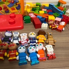 （お話し中）たのしいアンパンマンタウンバケツ ブロックの画像