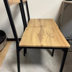 椅子2脚の画像