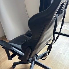 ゲーミングチェアの画像