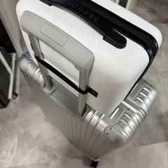 スーツケースにつけれるカバンSephogaの画像