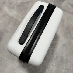 スーツケースにつけれるカバンSephogaの画像