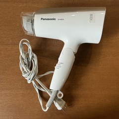 状態良いです🍀 Panasonic 2014年製 EH-NE55 白 ヘアドライヤーの画像