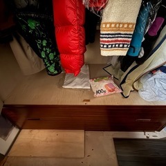 鏡付き箪笥　タンスの画像
