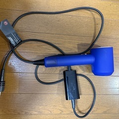 Dyson HD08 ヘアドライヤー ノズルつきの画像