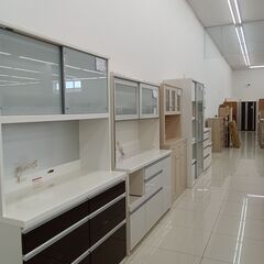 ★リユースのサカイ日立店★HJ7461 高橋木工所 レンジボード ダークブラウン H191×D51×W120 クリーニング済み の画像