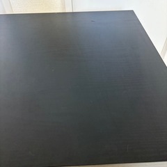 黒のローテーブルの画像