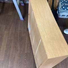 キャスター付き本棚（歪んでます）の画像