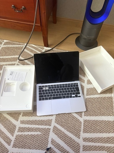 ジャンク Apple MacBook Air Retina A2337 2020 モデル M1/13.3インチ/8GB/PCI SSD 512B