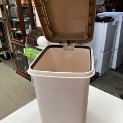 I2508-536 ペダル＆プッシュ対応ゴミ箱 容量不明 中古の画像