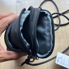 🌟新品未使用品です‼️ 小型で多機能なショルダーバック‼️カラビナ付きです‼️🤗の画像