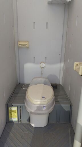 仮設トイレ　水洗　洋式