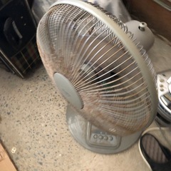あげます‼️古い扇風機の画像
