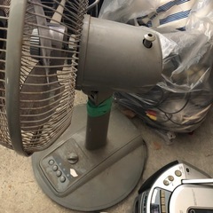 あげます‼️古い扇風機の画像