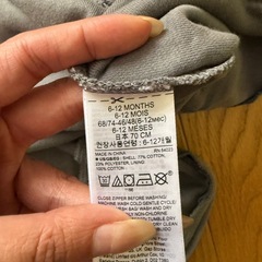 GAP ミッキーロンパースの画像