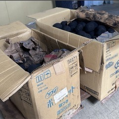WD(0819d4) 豆炭 島根たどん 炭団（たどん）炭 まとめ まとめて 30kg以上 BBQ アウトドア キャンプ の画像