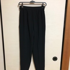 黒　裏地付き　パンツ　タックありの画像
