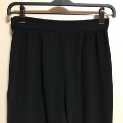 黒　裏地付き　パンツ　タックありの画像