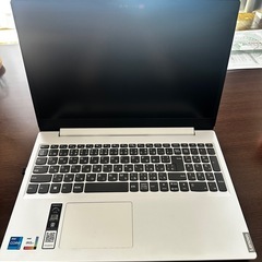 Lenovo ノートパソコンの画像