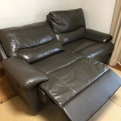 本革電動リクライニングソファの画像