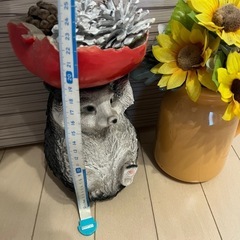 ハリネズミ貯金箱の画像
