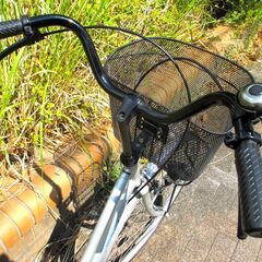 中古自転車 OASIS TOWNS ママチャリ 自転車 26インチ シルバー 通勤 通学 近所のお出掛けなどにの画像