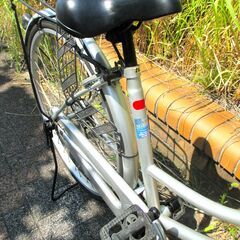 中古自転車 OASIS TOWNS ママチャリ 自転車 26インチ シルバー 通勤 通学 近所のお出掛けなどにの画像