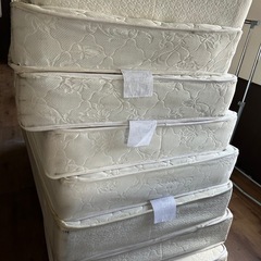 マットレス早い者勝ちの画像
