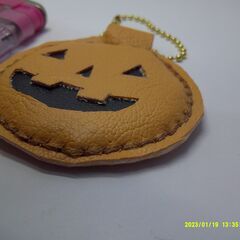 合成革使用！オリジナルハローウィンキーホルダー①の画像