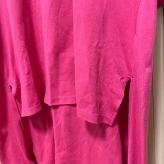 デザイントップス　ピンクの画像