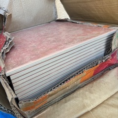 外床タイル赤新品未使用の画像