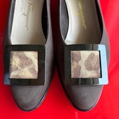 Salvatore Ferragamoローファーの画像