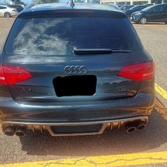 アウディ　A4 2.0T QUATTRO Sラインの画像