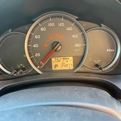 トヨタヴィッツ2014(25000 kmのみ)の画像