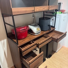 moca company 食器棚の画像