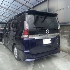 セレナハイウェイスターハイブリッドの画像