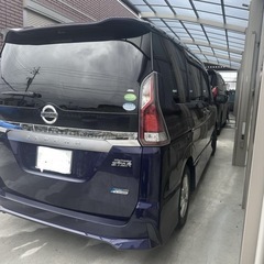 セレナハイウェイスターハイブリッドの画像