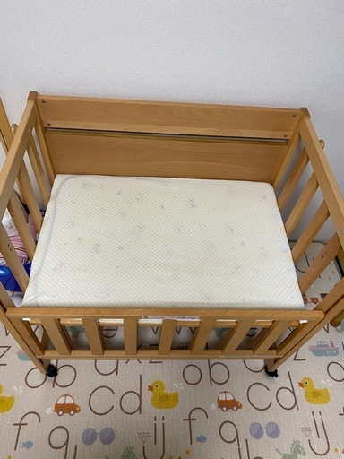 美品・ベットマットとオマケ付　5wayベビーベッド「ミニベッド&デスク」石崎家具 imgrc0103439699.jpg?fitin=720:720