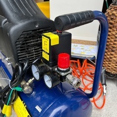 動作確認済 アネスト岩田 AIRREX オイルフリー エアー コンプレッサー FX7401 / ELF タンク容量24L 100V DIY 中古美品 ①の画像