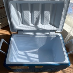 Rubbermaid ビンテージ　クーラーボックスの画像