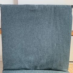 ほぼ未使用の大きめのリクライニング 
座椅子の画像