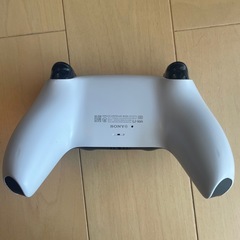 プレステ5 純正コントローラーの画像