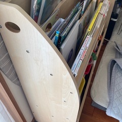 絵本ラックの画像